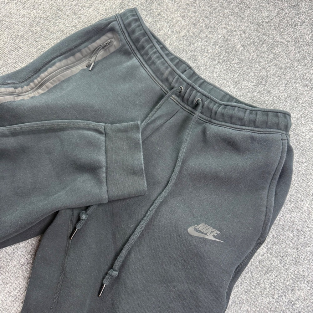 Nike Tech Fleece Joggers Size Large Black FB8002-010 Tapered Sweatpants Men's